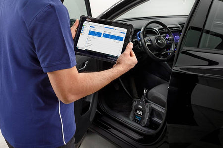TEXA AXONE Nemo Light - Standalone Tablet in use