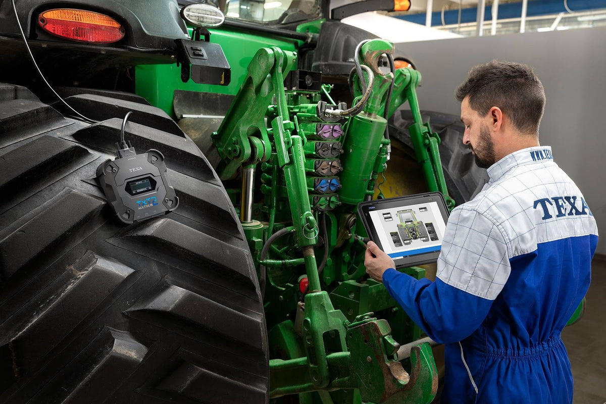 TEXA AXONE Nemo Plus - Standalone Tablet in use