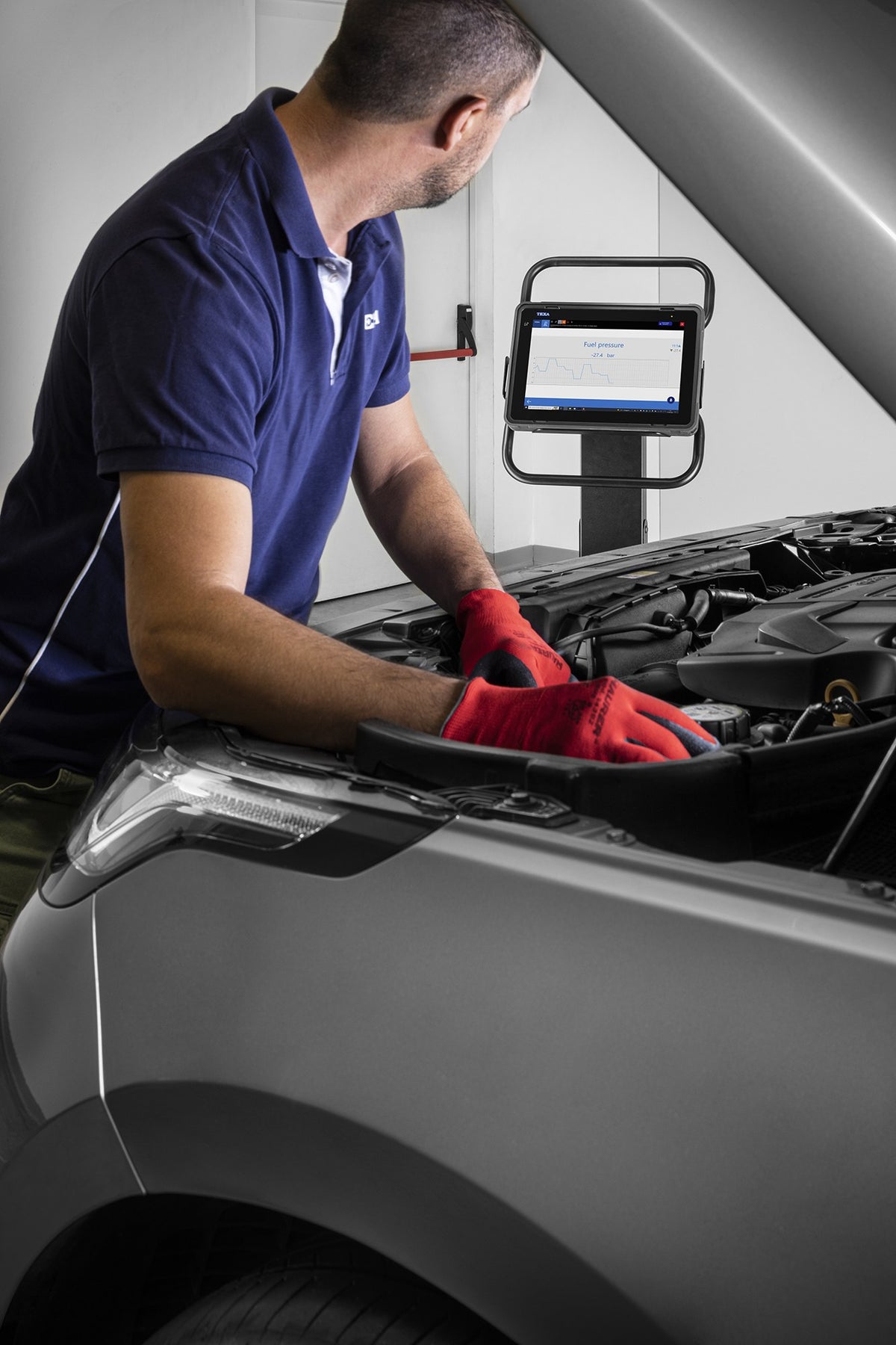 TEXA AXONE Voice - Standalone Tablet in use